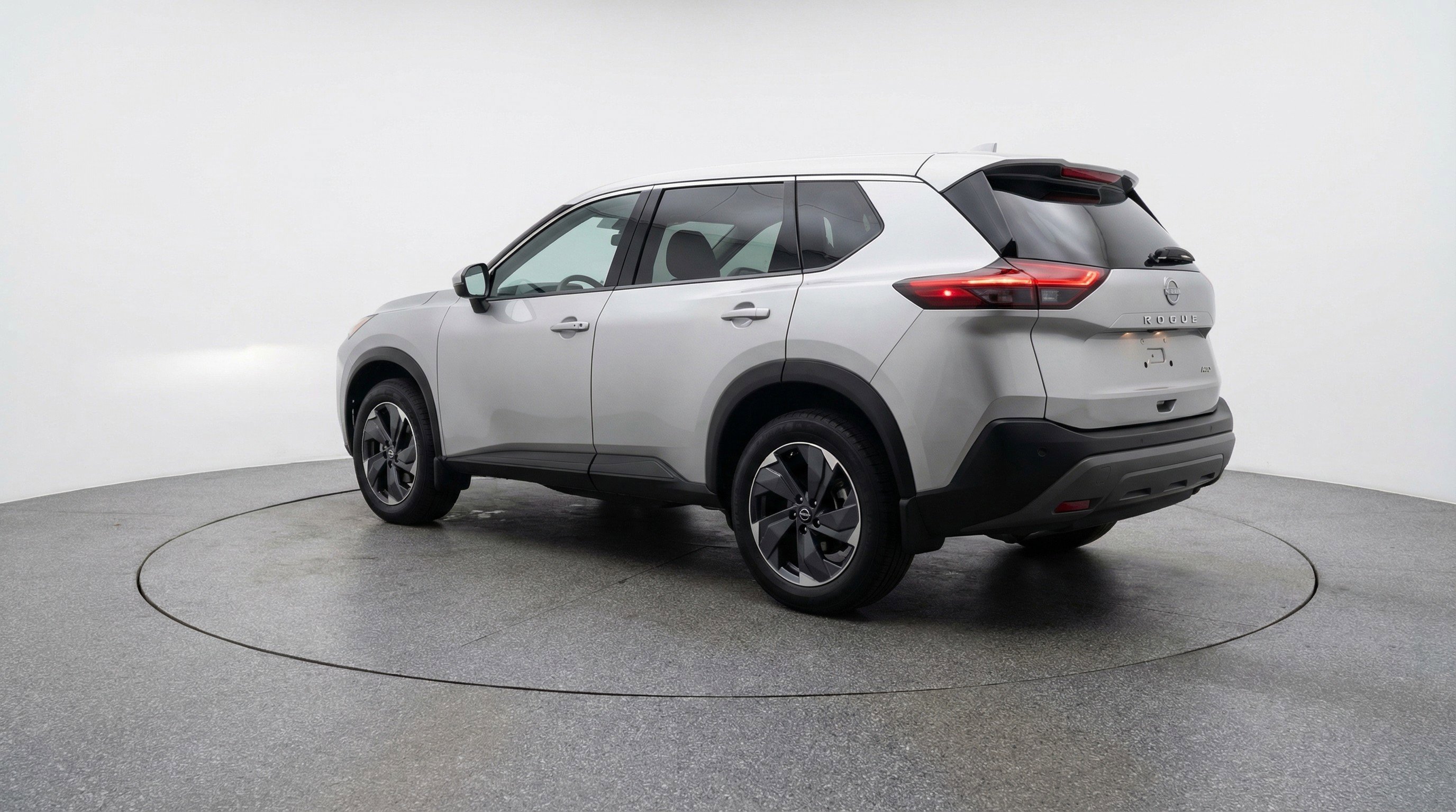 Used 2025 Nissan Rogue SV image 6