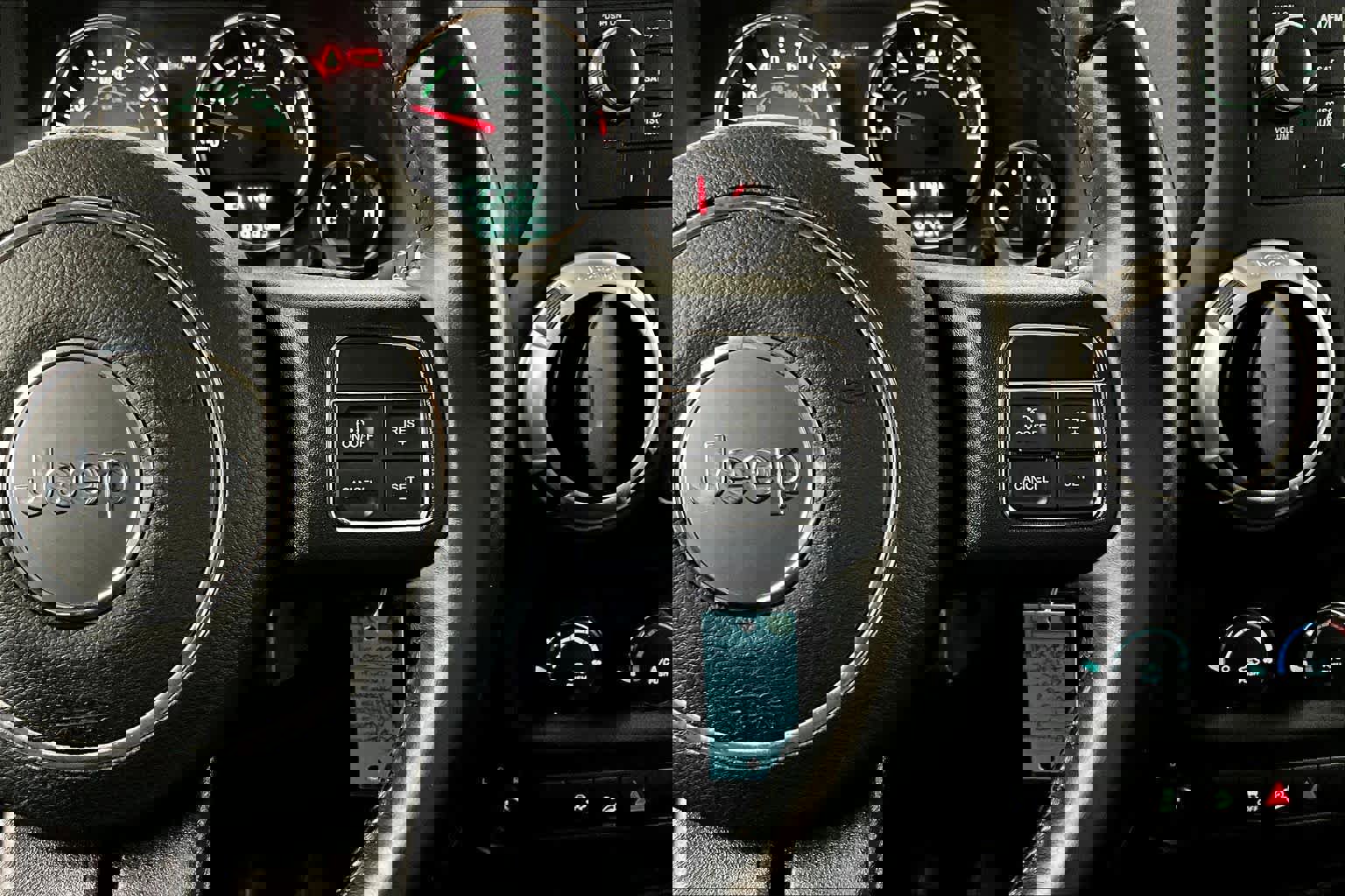 Used 2017 Jeep Wrangler Unlimited Rubicon w/ Connectivity Group image 23