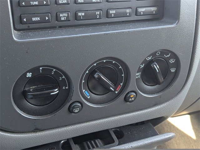 Used 2005 Ford Expedition XLS image 21