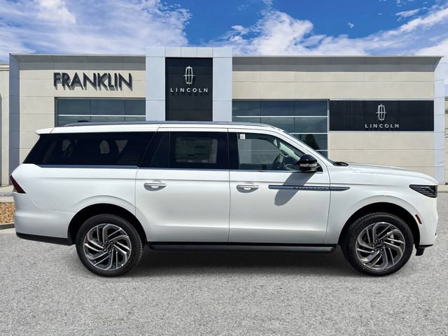 New 2026 Lincoln Navigator L Premier AWD/4WD image 8