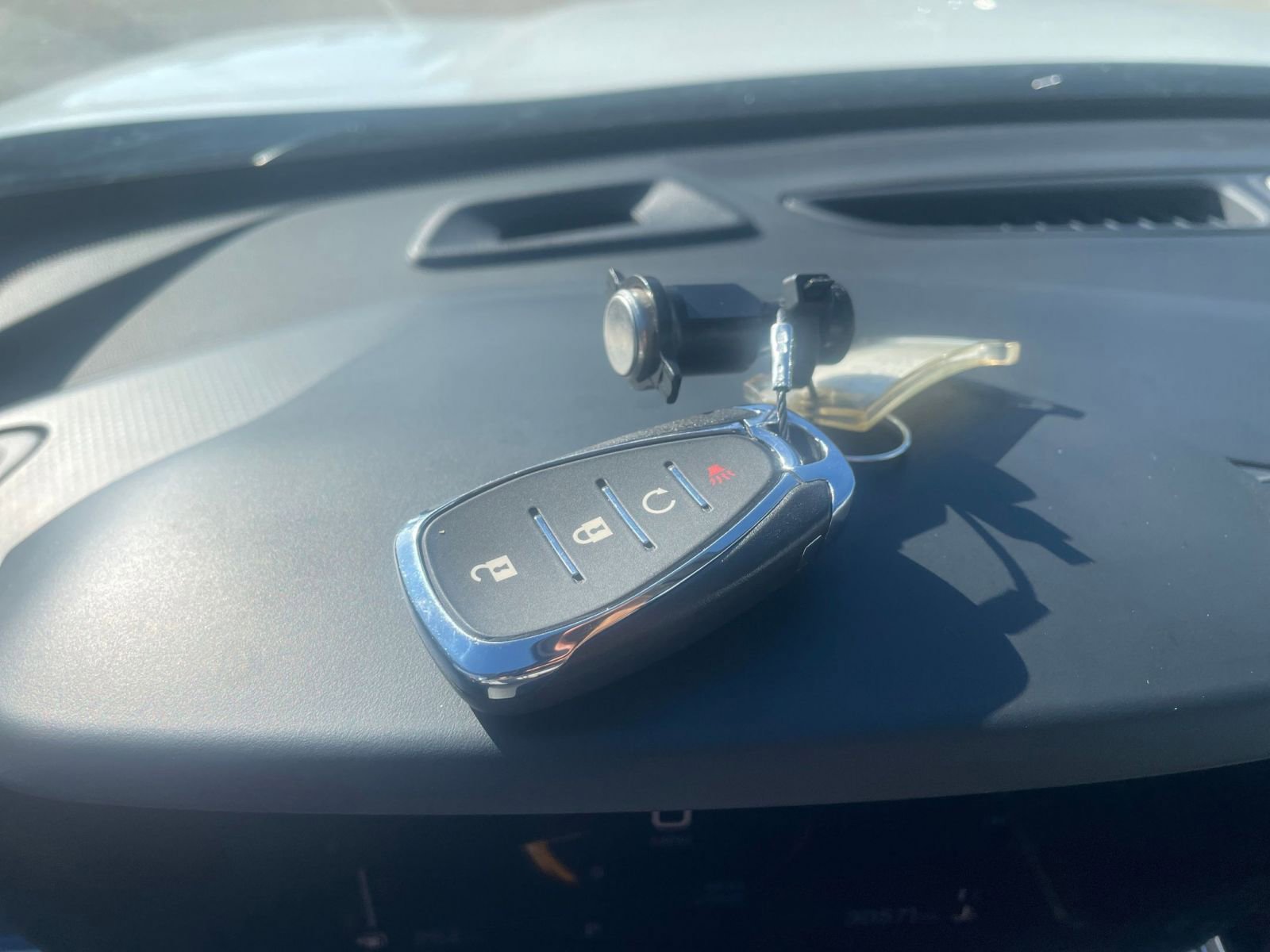 Used 2025 Chevrolet Trax LT image 21