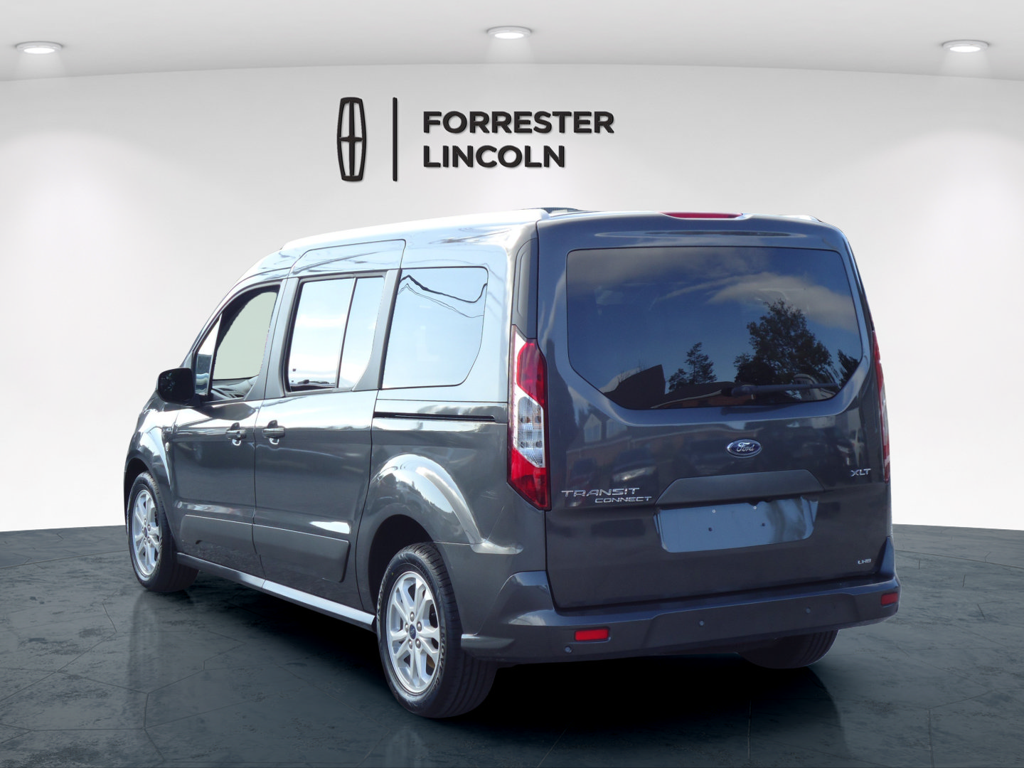 Used 2021 Ford Transit Connect XLT FWD image 5