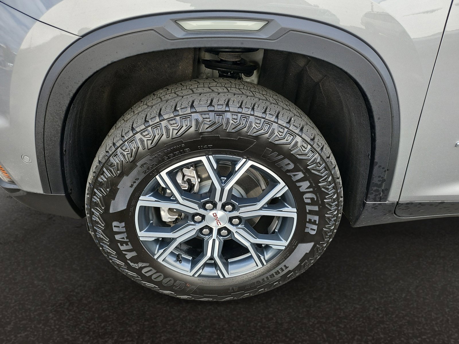 Used 2025 GMC Acadia AT4 w/ Super Cruise Package AWD/4WD image 41