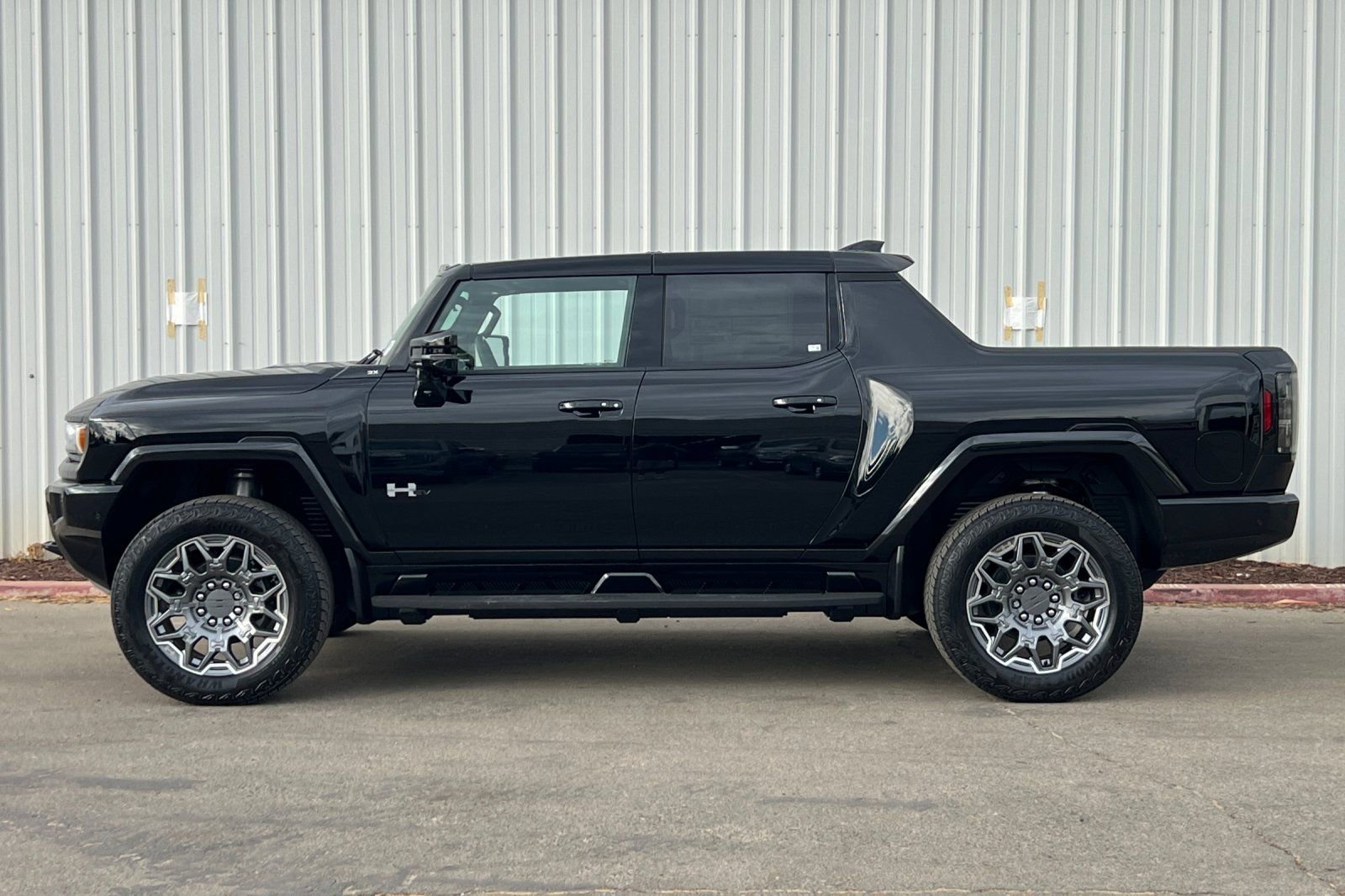 New 2025 GMC Hummer EV 3X AWD/4WD video 3