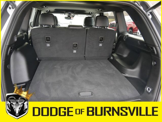 Used 2023 Jeep Grand Cherokee Altitude image 13
