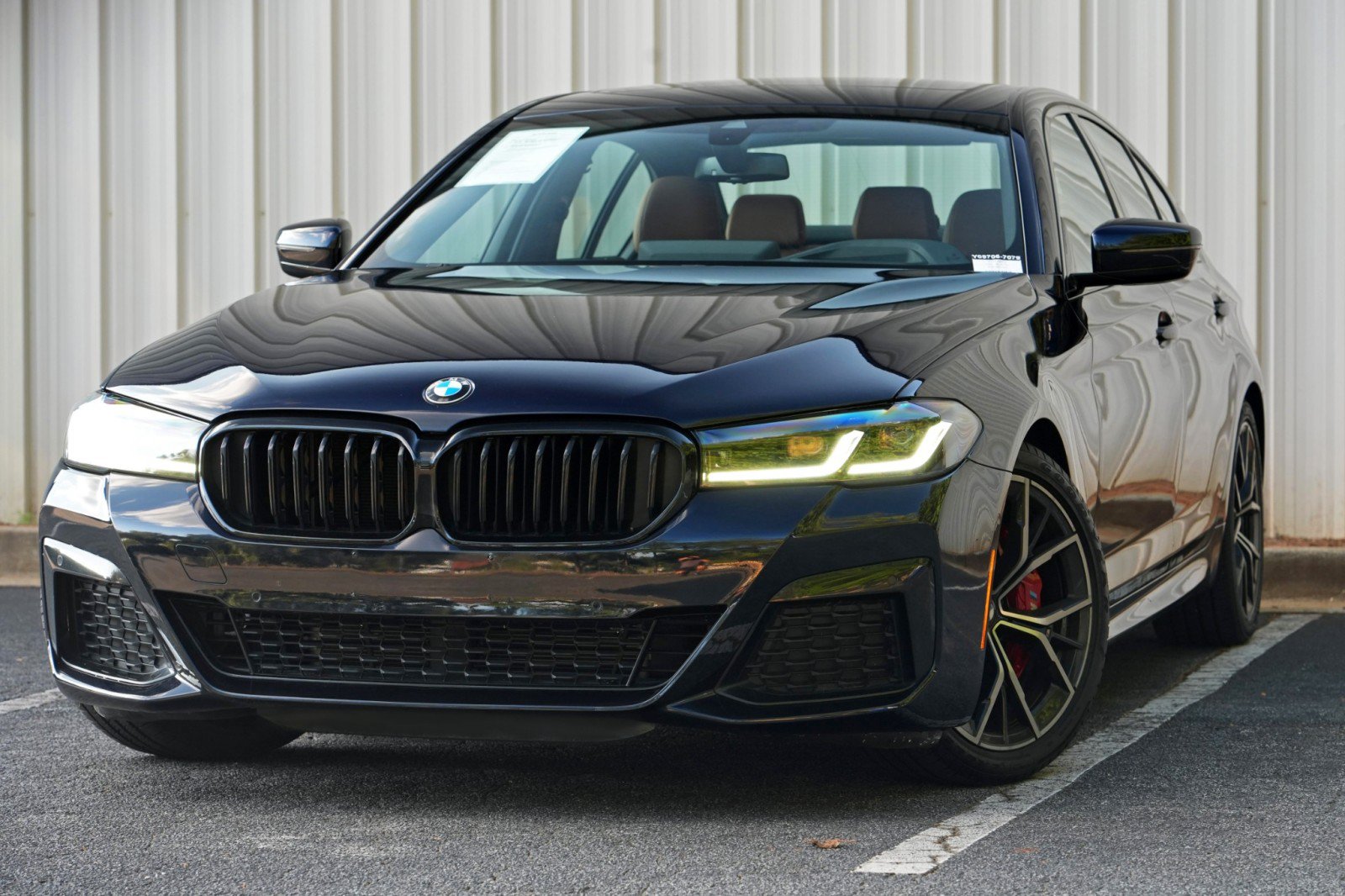 Used 2023 BMW 530i xDrive w/ M Sport Package AWD/4WD image 3