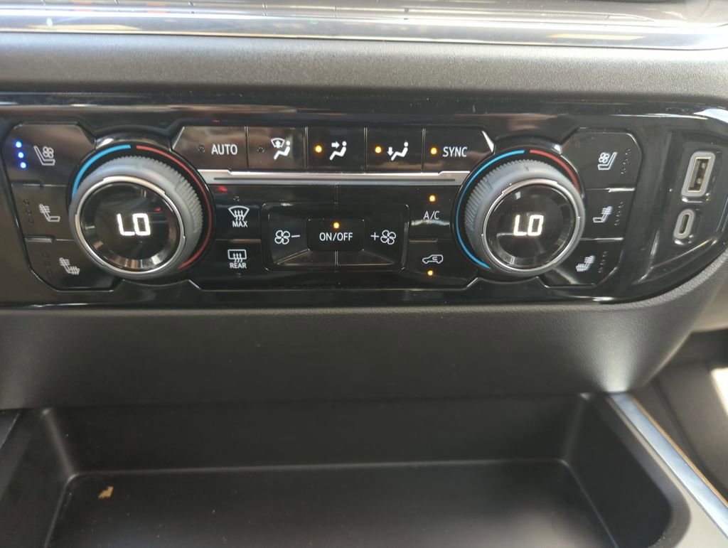 Used 2024 Chevrolet Silverado 1500 High Country w/ Max Trailering Package AWD/4WD image 26