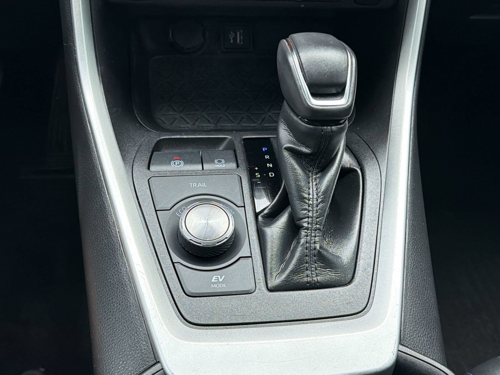 Used 2023 Toyota RAV4 XSE AWD/4WD image 19