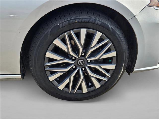 Used 2024 Nissan Altima 2.5 SV FWD image 22