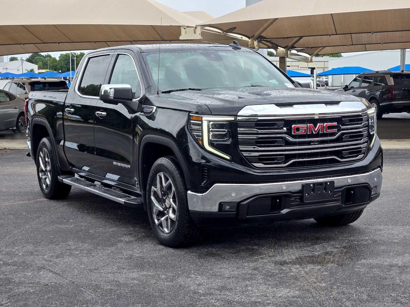 Certified 2024 GMC Sierra 1500 SLT AWD/4WD image 3
