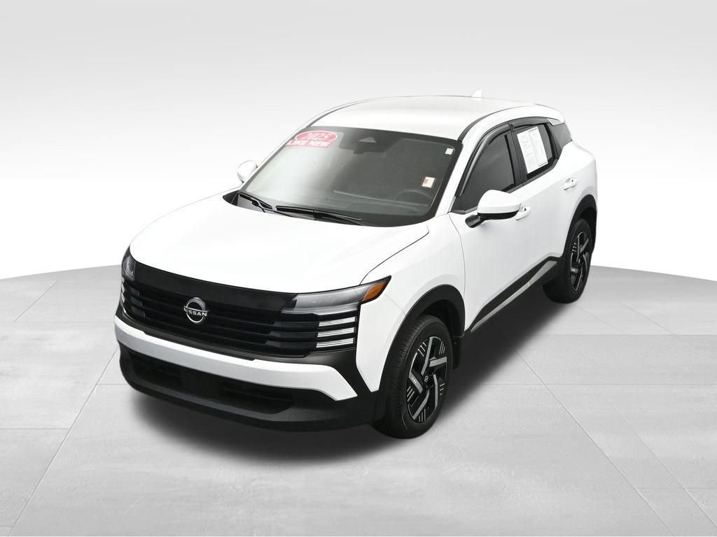Used 2025 Nissan Kicks SV FWD image 17