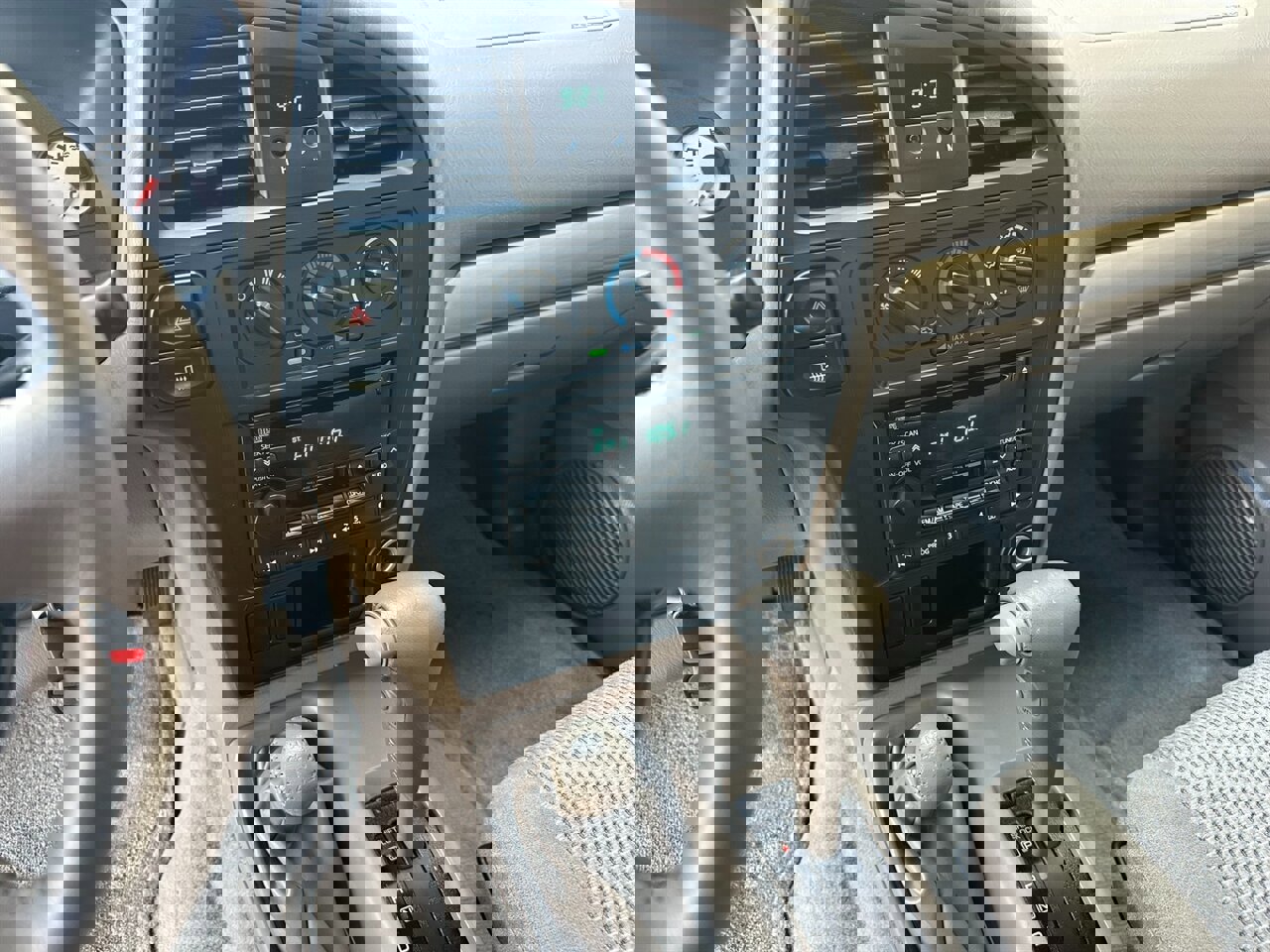 Used 2004 Nissan Pathfinder SE image 19