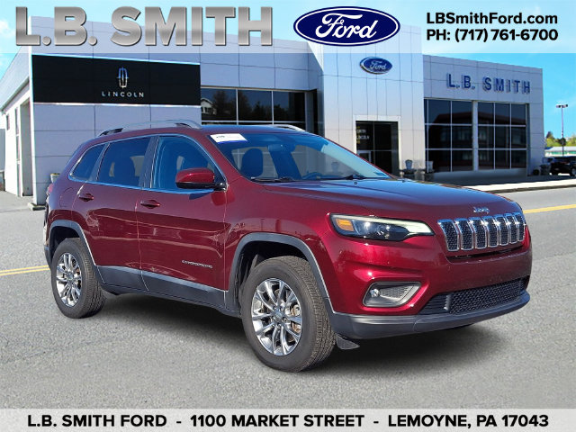 Used 2019 Jeep Cherokee Latitude Plus w/ Cold Weather Group AWD/4WD image 1