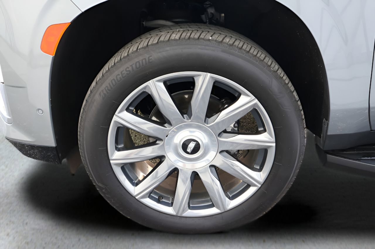 Certified 2024 Cadillac Escalade Premium Luxury Platinum image 9