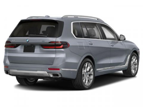 New 2026 BMW X7 M60i w/ Executive Package image 2