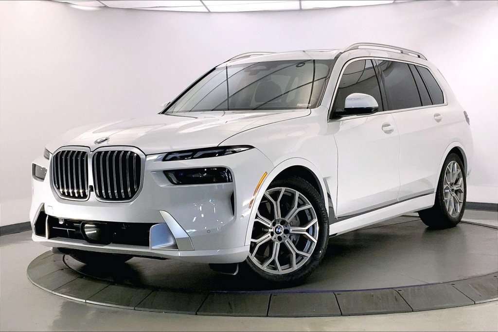 Certified 2024 BMW X7 xDrive40i w/ Premium Package AWD/4WD image 11