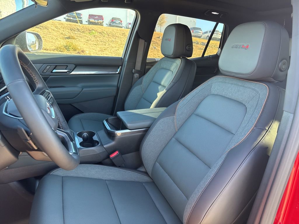 New 2026 GMC Terrain AT4 w/ LPO, Black Badging Package image 15