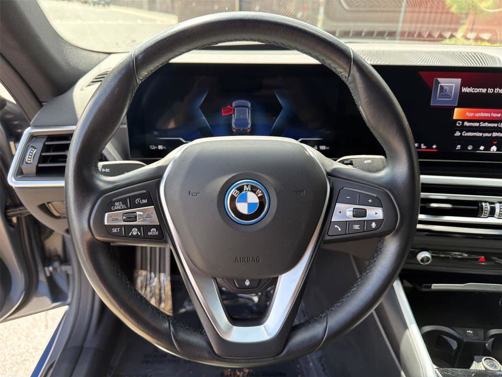 Used 2024 BMW i4 eDrive40 RWD image 16
