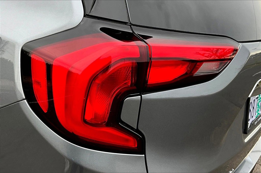 Used 2021 GMC Terrain SLE image 28