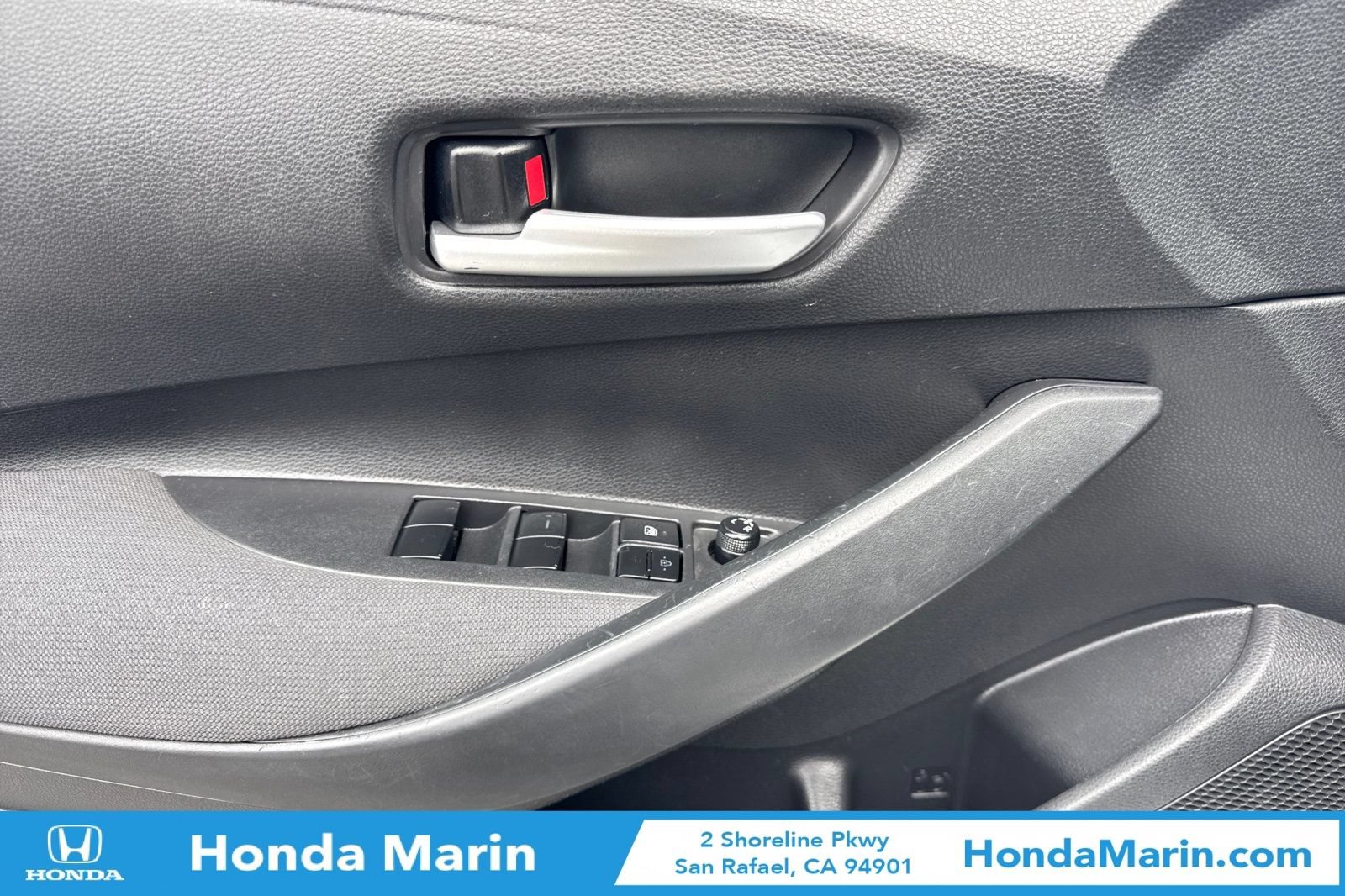 Used 2020 Toyota Corolla LE FWD image 13