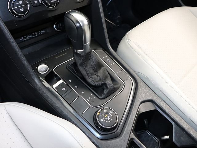 Used 2019 Volkswagen Tiguan SE image 21