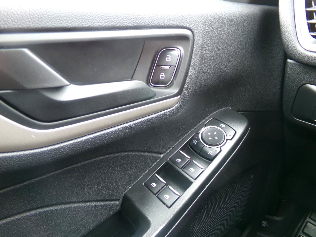 Used 2022 Ford Escape SE w/ SE Sport Appearance Package AWD/4WD image 28