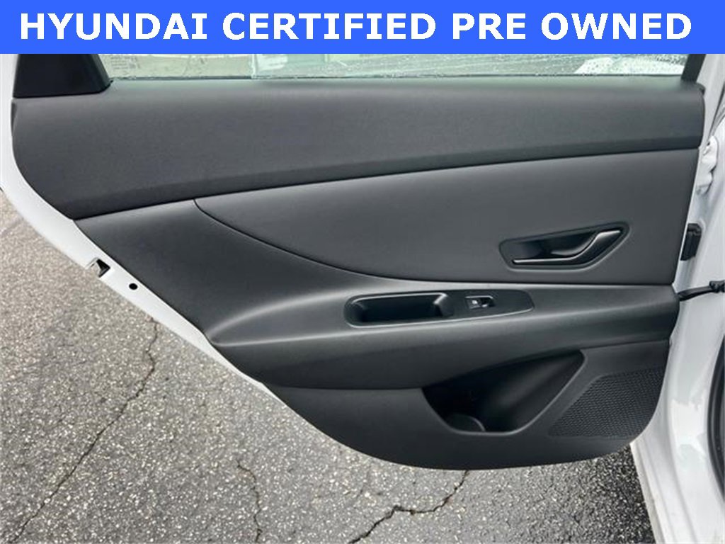 Certified 2025 Hyundai Elantra Sport image 21