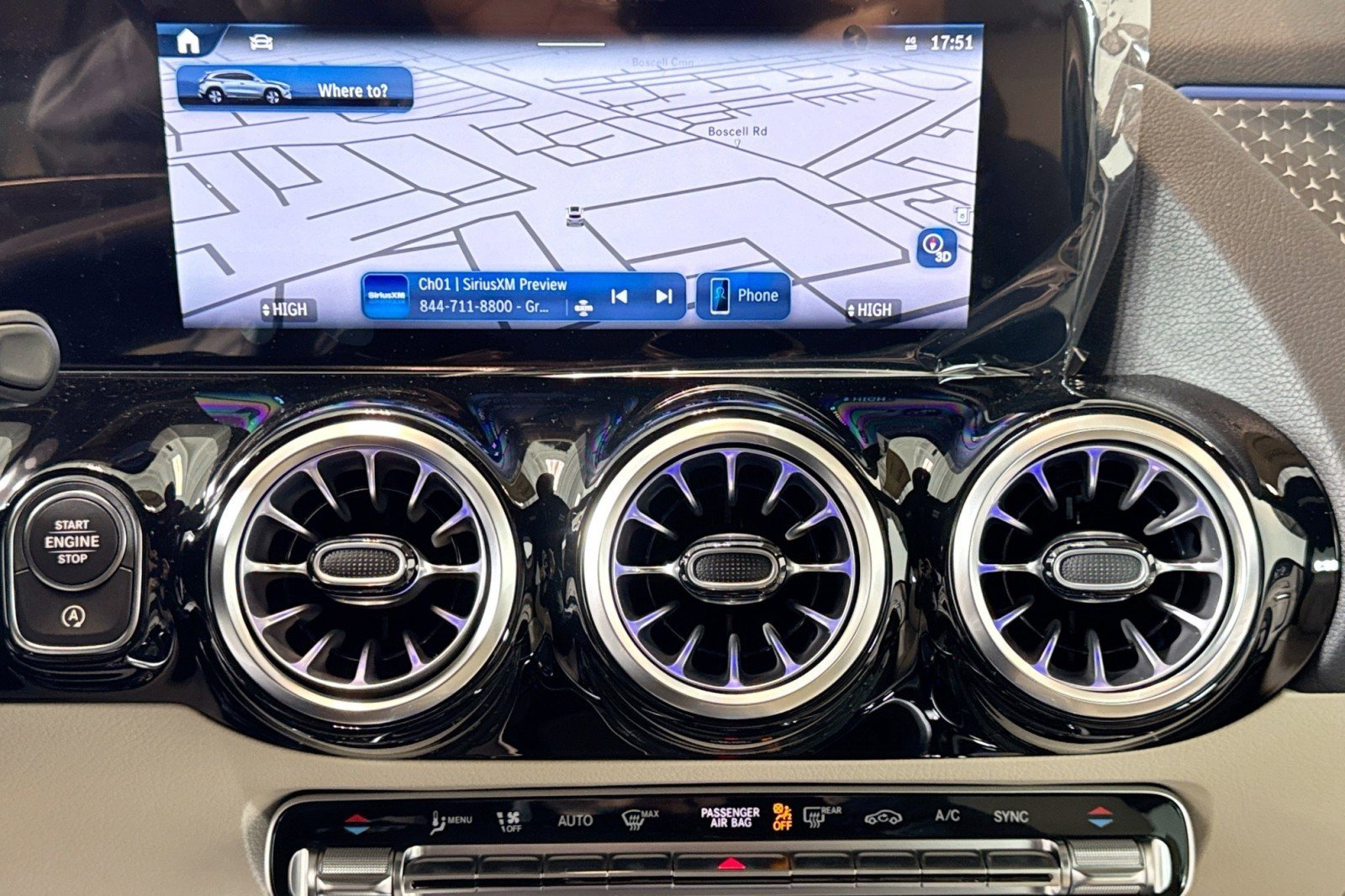 New 2025 Mercedes-Benz GLA 250 image 12