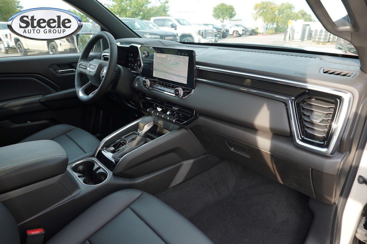New 2026 GMC Canyon Elevation w/ Convenience Package RWD image 24