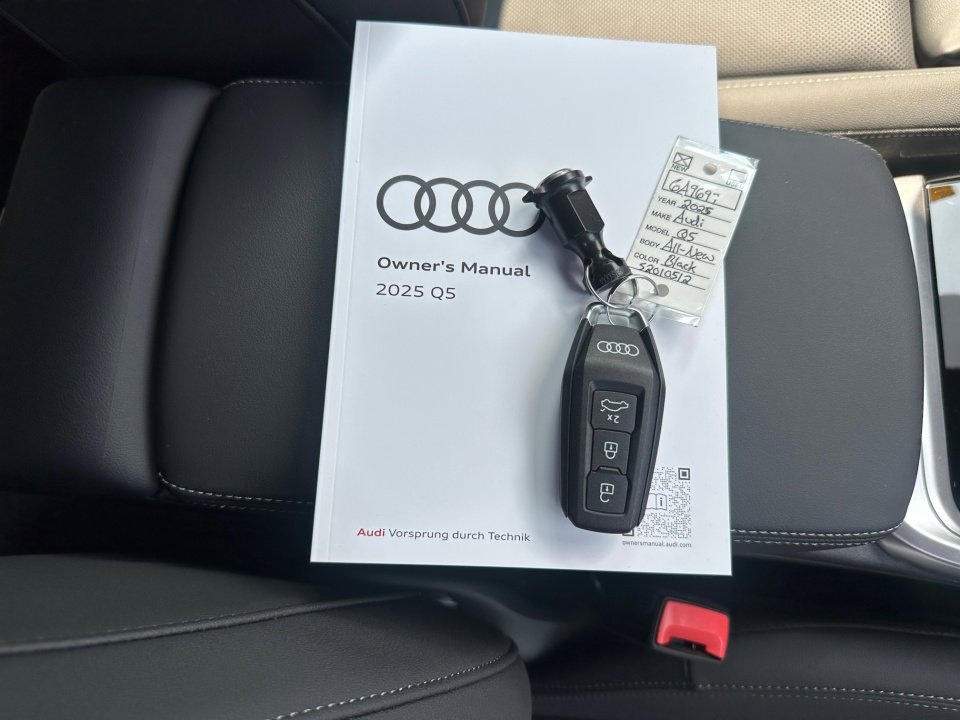 Used 2025 Audi Q5 Premium Plus w/ Premium Plus AWD/4WD image 34