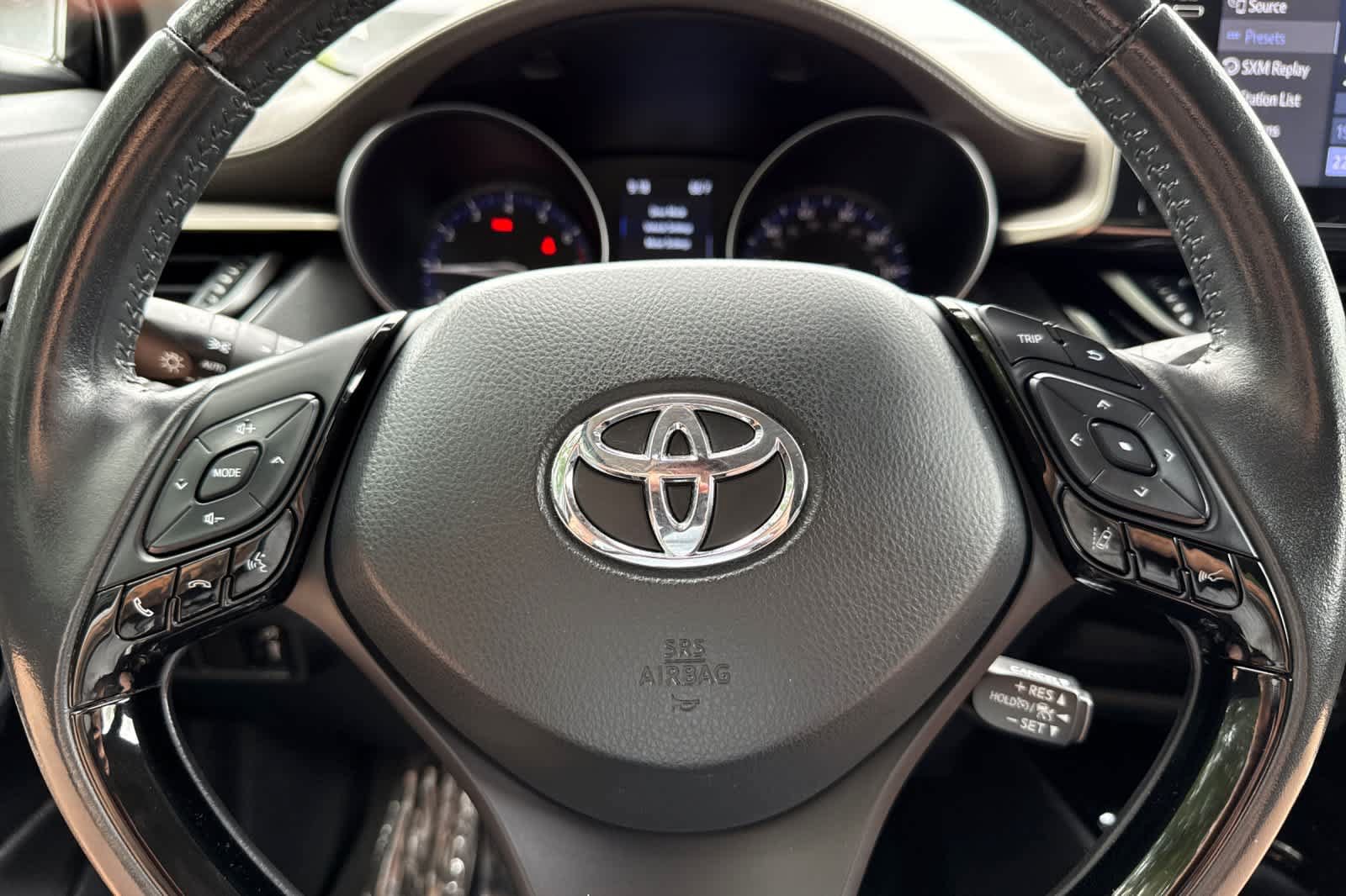 Used 2022 Toyota C-HR Limited FWD image 23