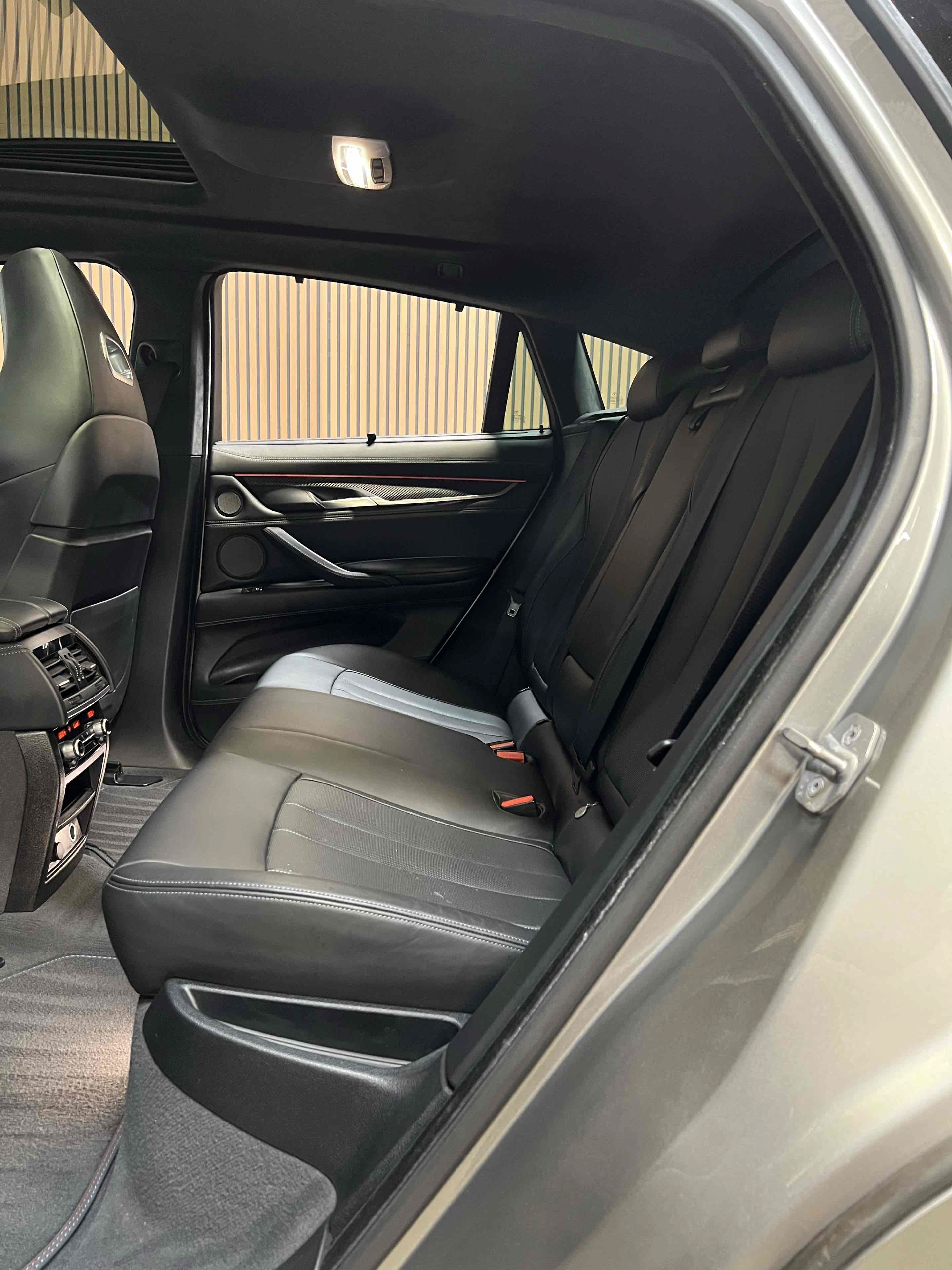 Used 2017 BMW X6 M AWD/4WD image 40