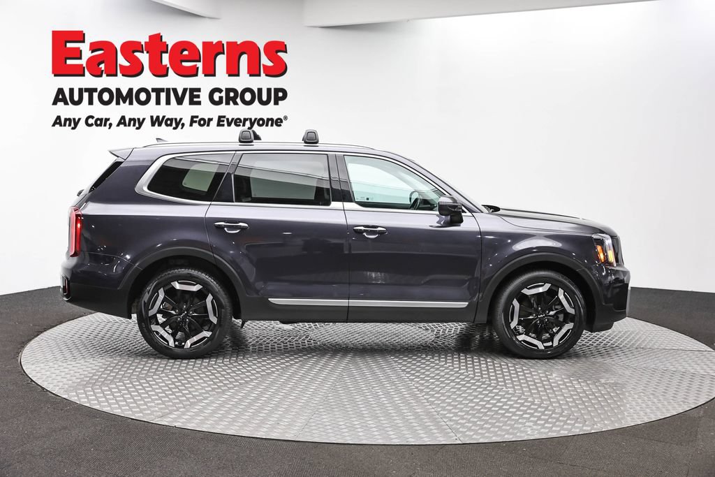 Used 2025 Kia Telluride S AWD/4WD image 4