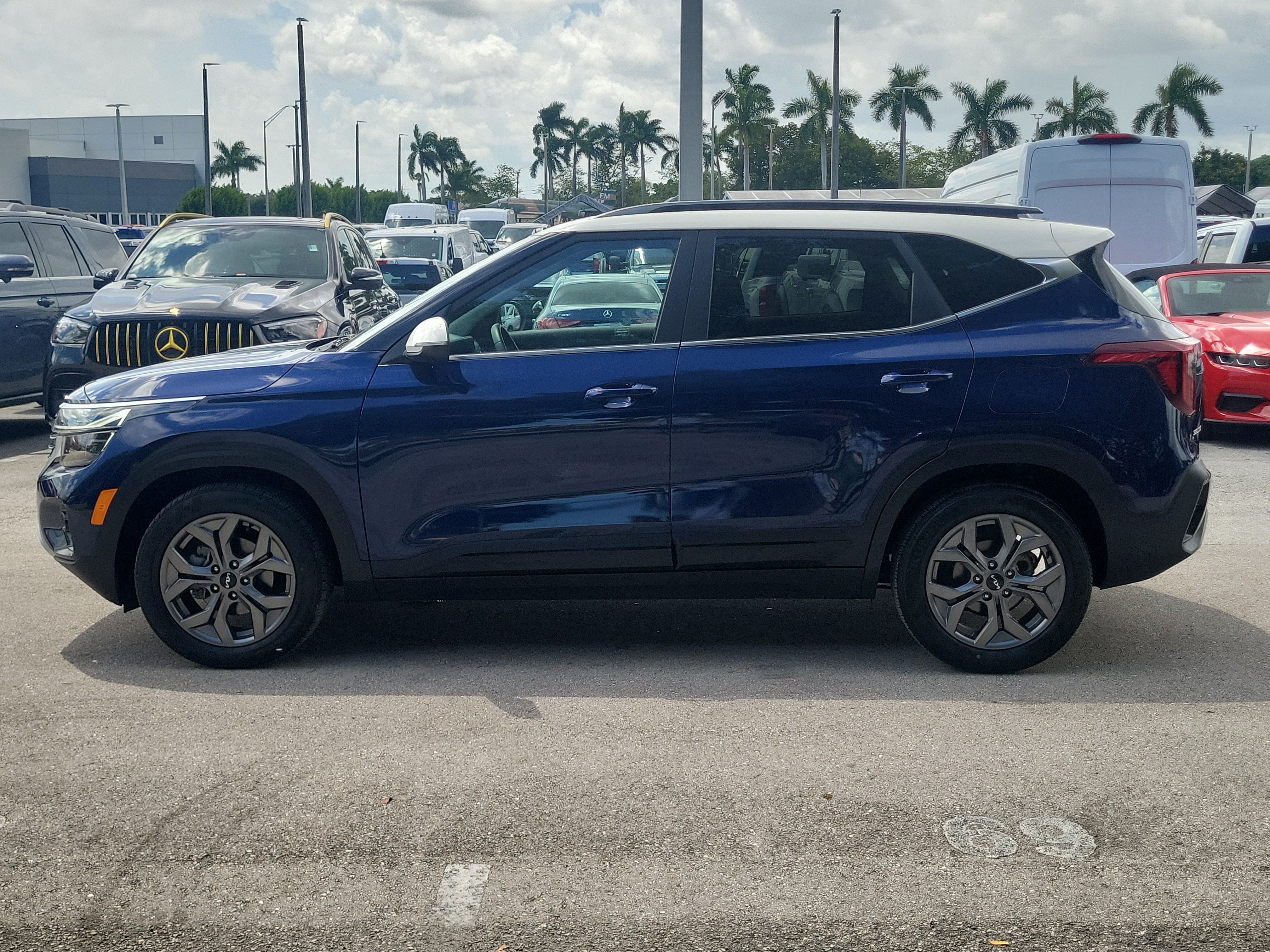 Used 2024 Kia Seltos S FWD image 8