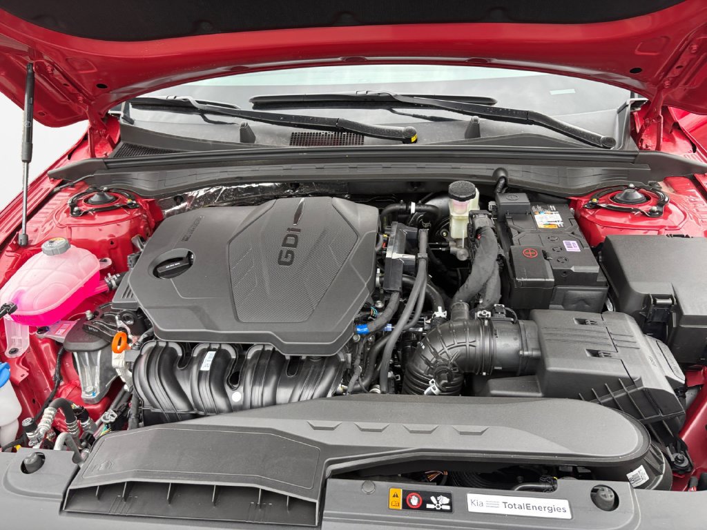 New 2025 Kia K5 LXS FWD image 21