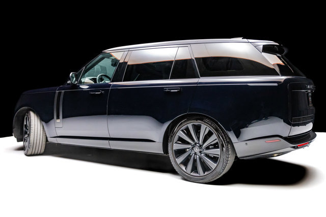 Used 2024 Land Rover Range Rover SV AWD/4WD image 23