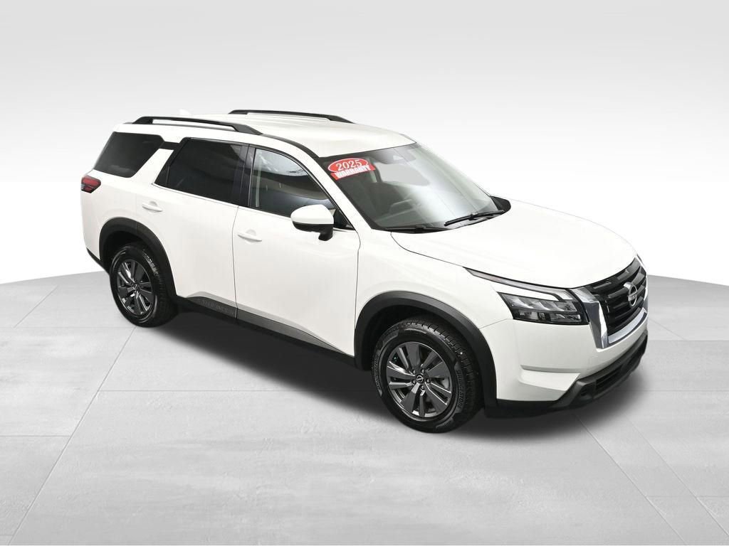Used 2025 Nissan Pathfinder SV FWD image 40