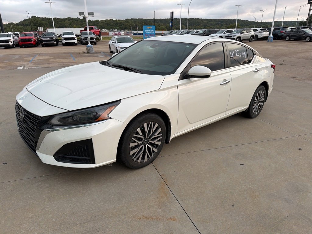 Used 2023 Nissan Altima 2.5 SV