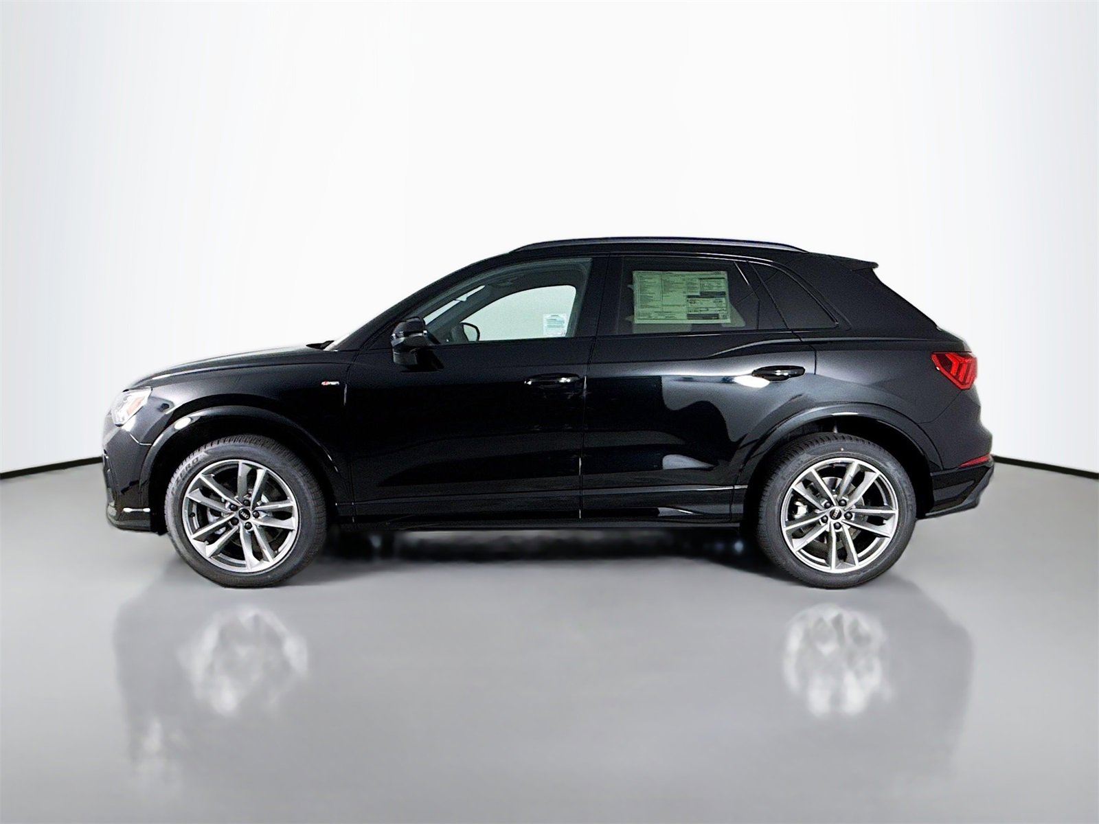 New 2025 Audi Q3 2.0T Premium image 4