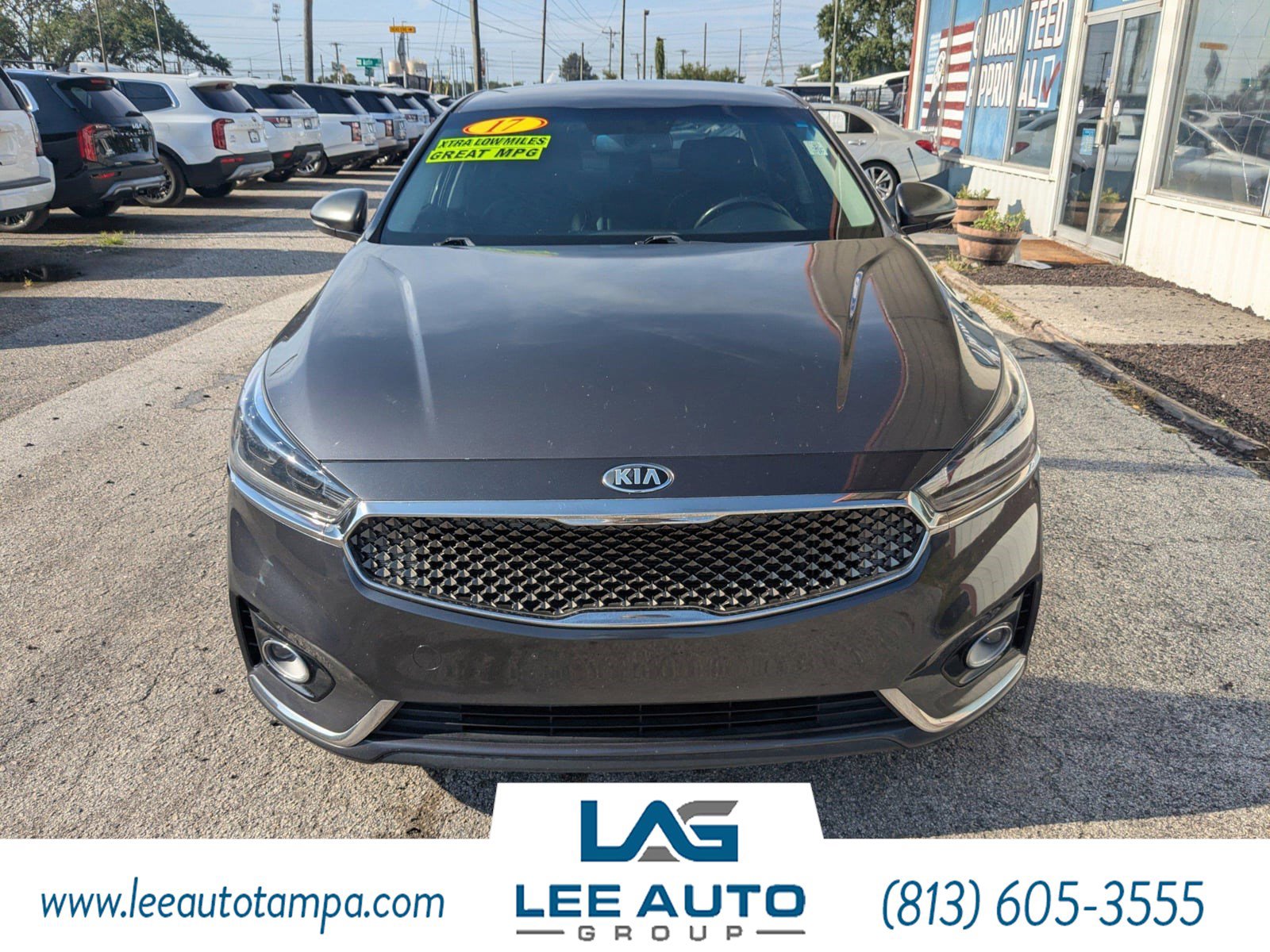 Used 2017 Kia Cadenza Premium image 2