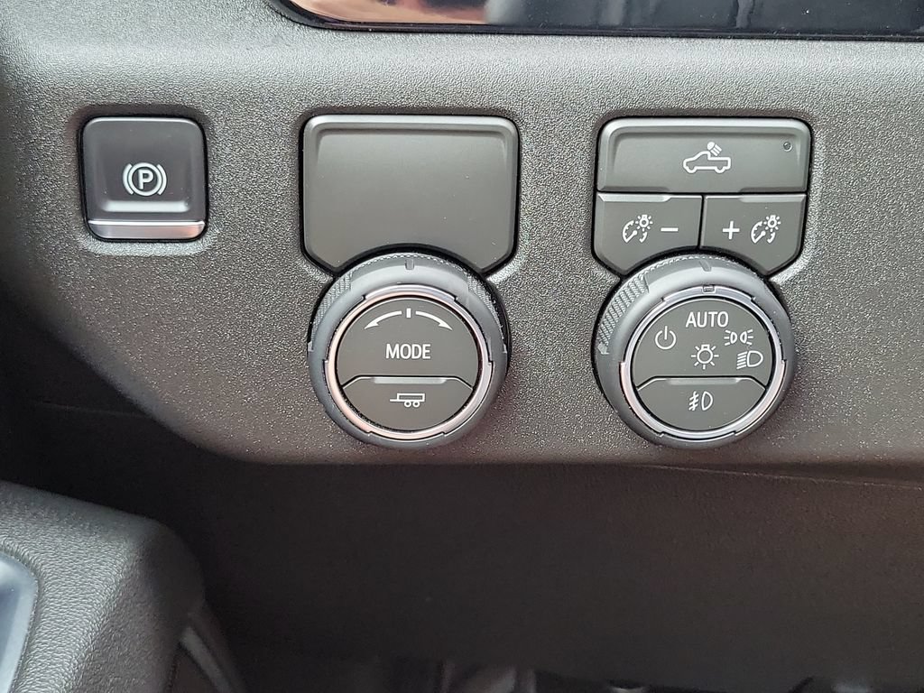Used 2026 Chevrolet Silverado 1500 RST w/ RST Select Package RWD image 15