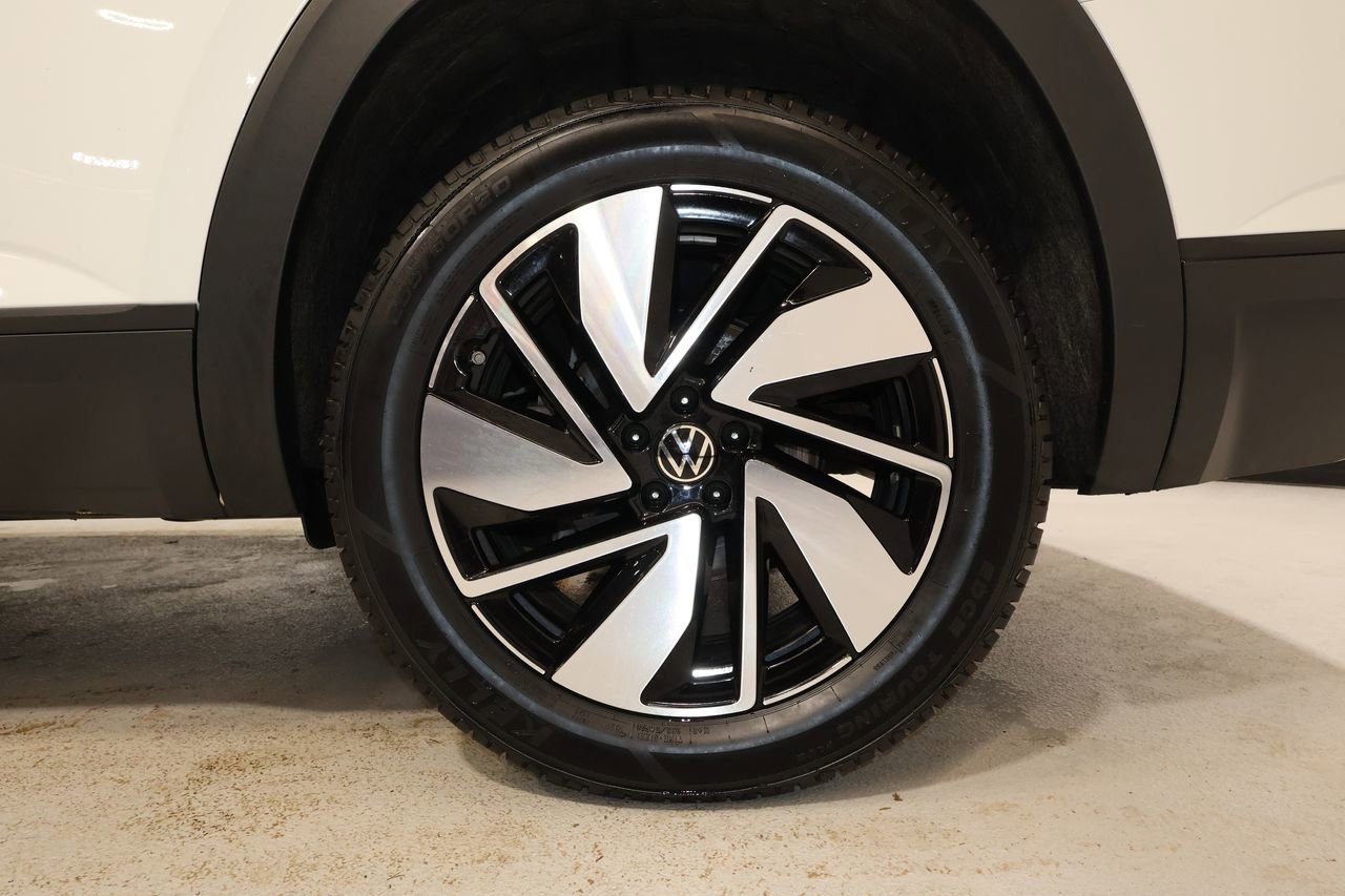 Used 2025 Volkswagen Atlas SE FWD image 34