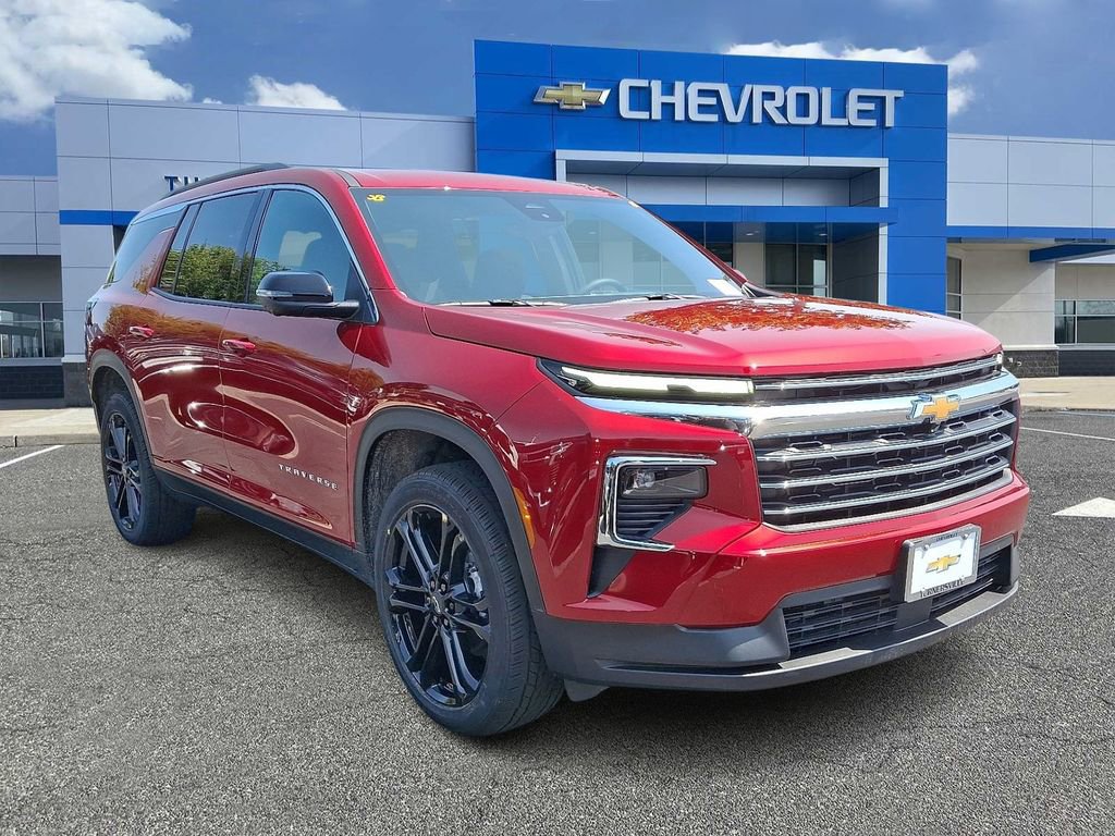 New 2026 Chevrolet Traverse LT w/ Driver Confidence Package image 2