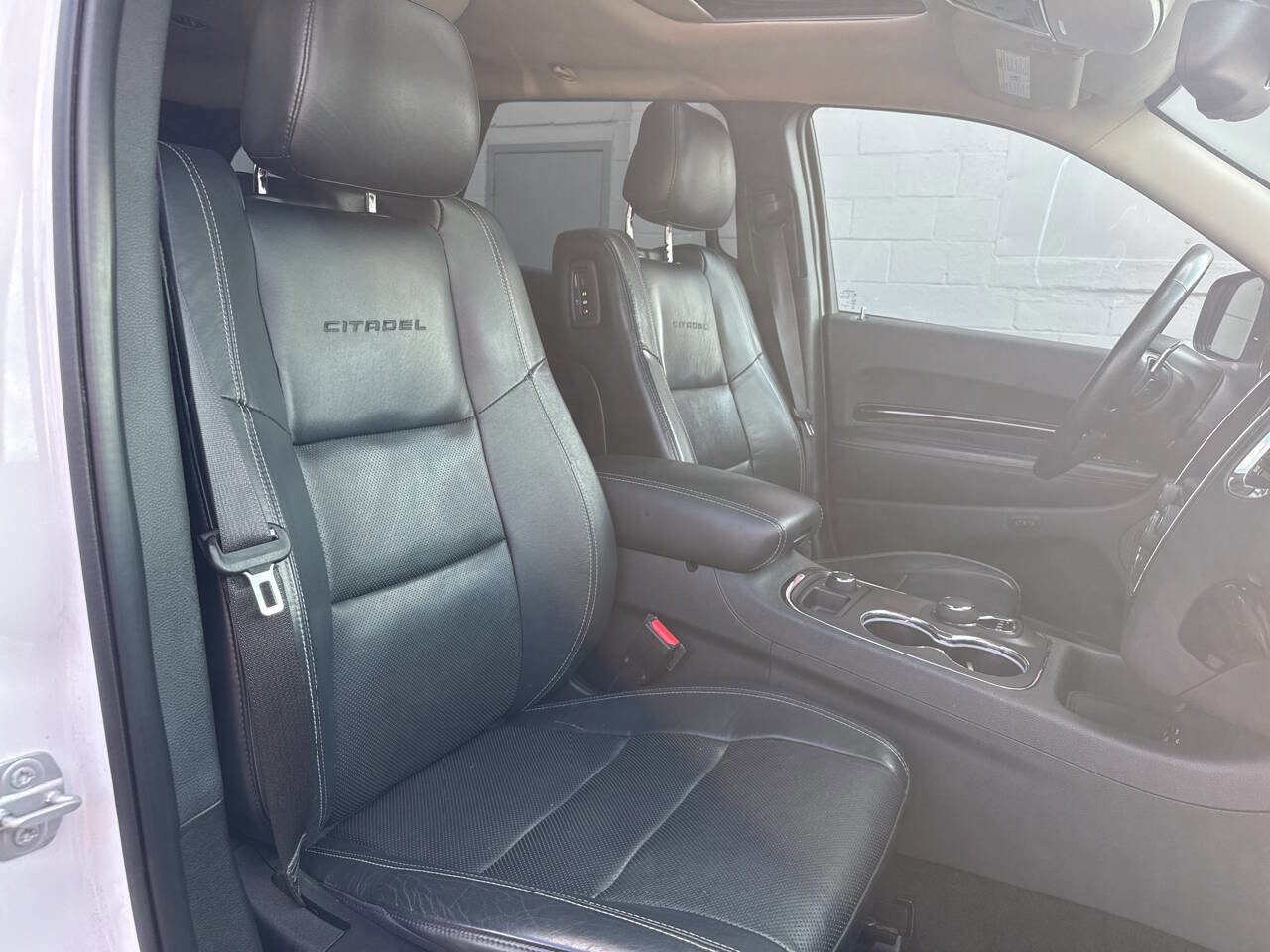 Used 2015 Dodge Durango Citadel w/ Technology Group AWD/4WD image 27