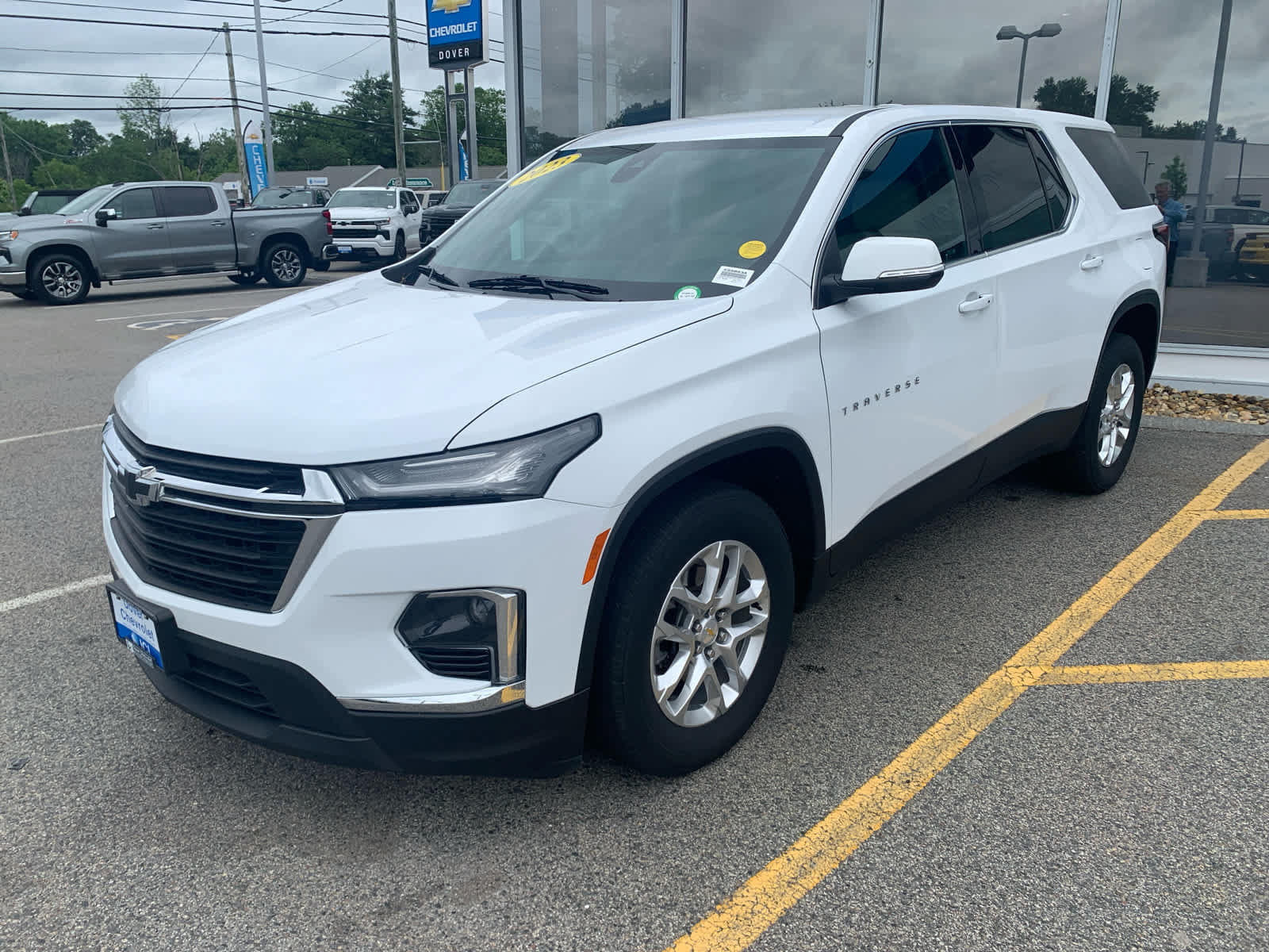 Certified 2023 Chevrolet Traverse LS w/ Safety Package AWD/4WD image 1
