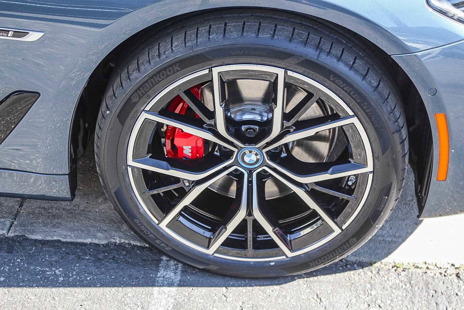 Certified 2023 BMW 530e w/ M Sport Package image 9