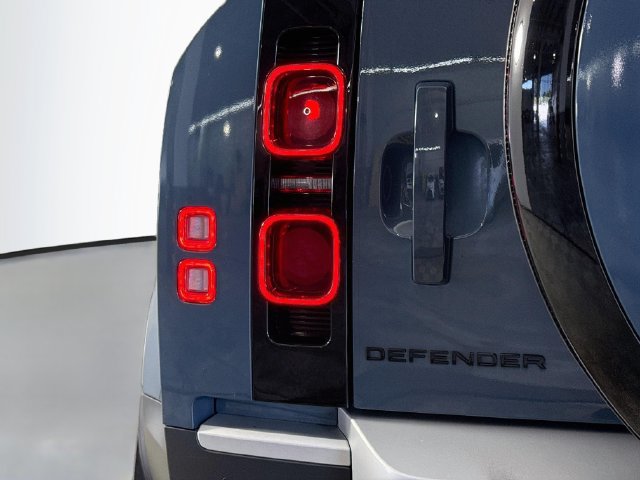 Used 2024 Land Rover Defender 110 S AWD/4WD image 35
