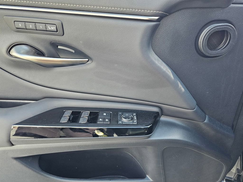 Used 2023 Lexus ES 350 w/ Premium Package image 17