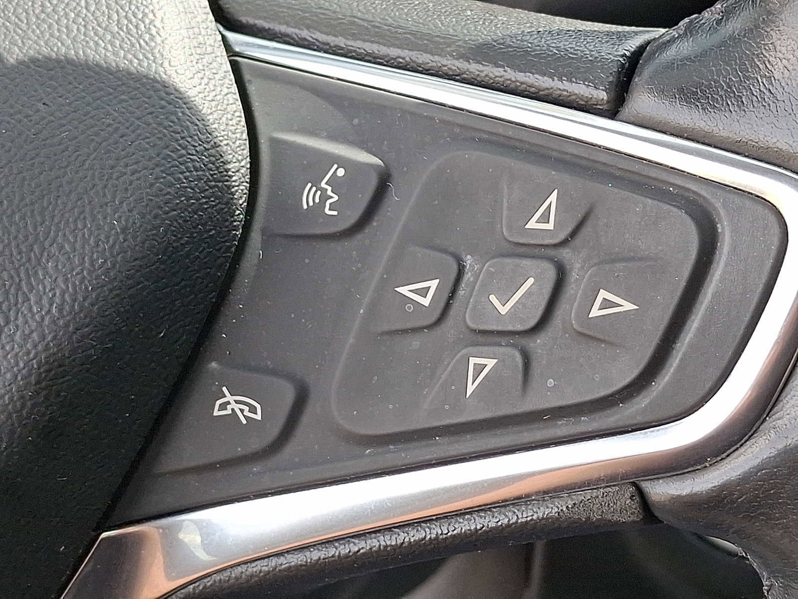 Used 2020 Chevrolet Equinox Premier FWD image 23
