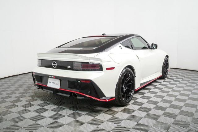 Used 2025 Nissan Z NISMO w/ Floor Mat Package image 3